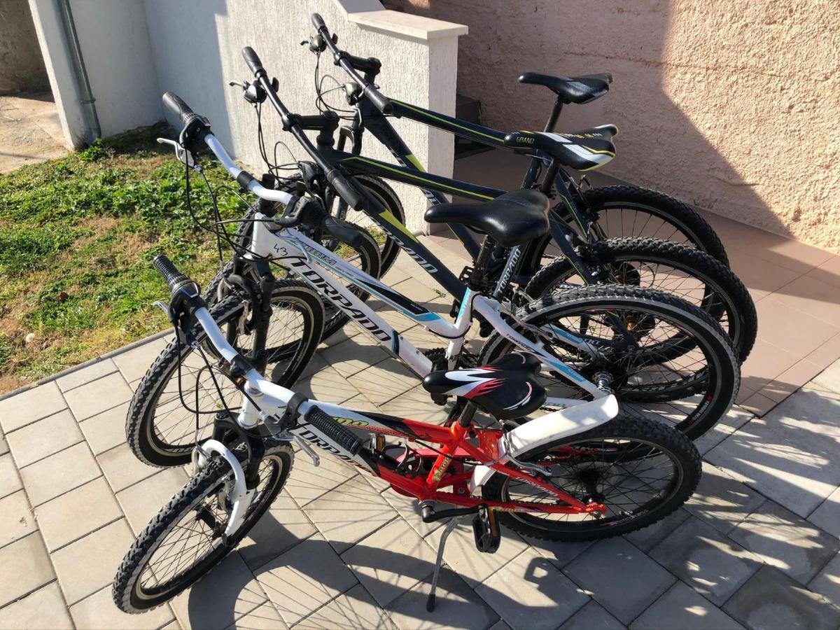 Apartment Madis & Free Bikes Пула Екстер'єр фото