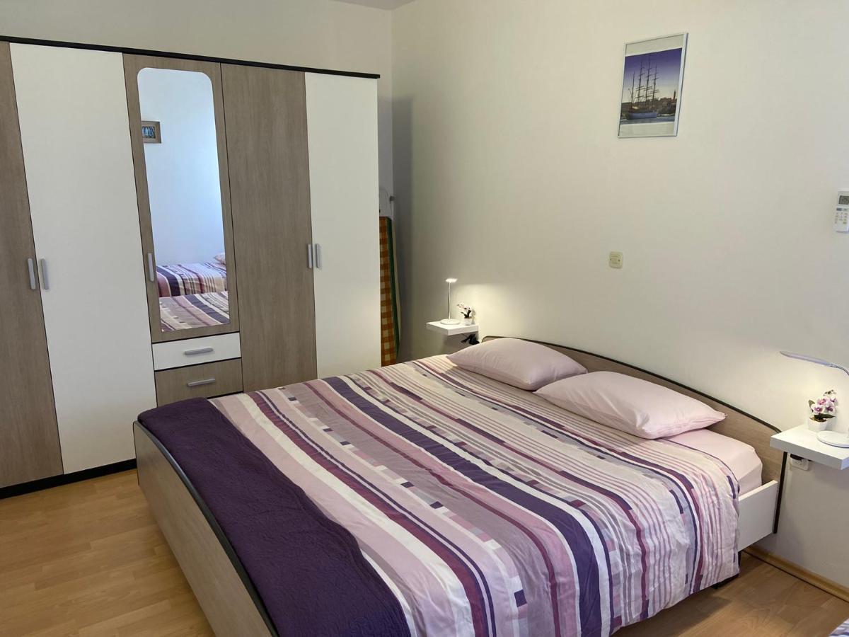 Apartment Madis & Free Bikes Пула Екстер'єр фото